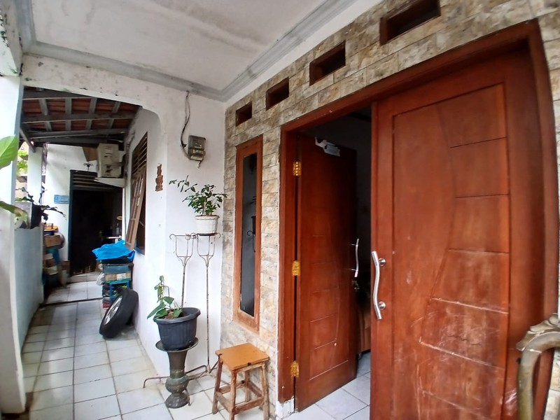 Dijual rumah di jalan Palem Cibubur