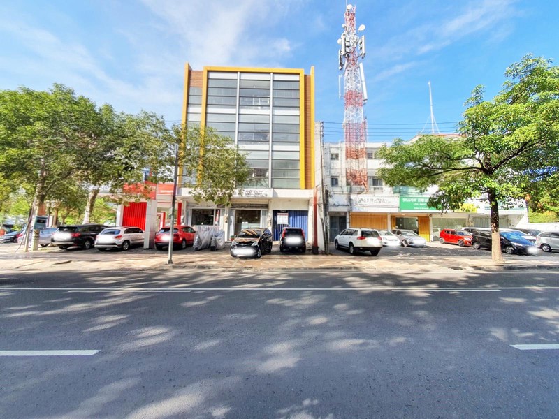 Ruko di Raya Diponegoro Surabaya Pusat, 4 Lantai, Strategis, Siap Pakai