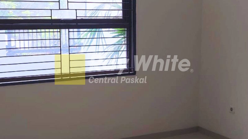 Rumah Cantik Baru Renovasi di TKI 2 Bandung