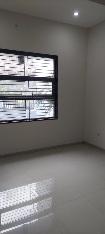 Rumah Cantik Baru Renovasi di TKI 2 Bandung