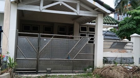 Disewakan Rumah 2 lantai di Graha Indah Surabaya