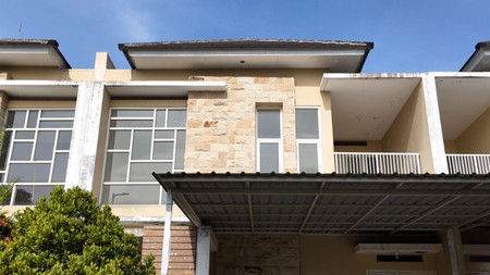 Rumah 2 Lantai Siap Huni Puri Surya Jaya Cluster New Vancouver SHM