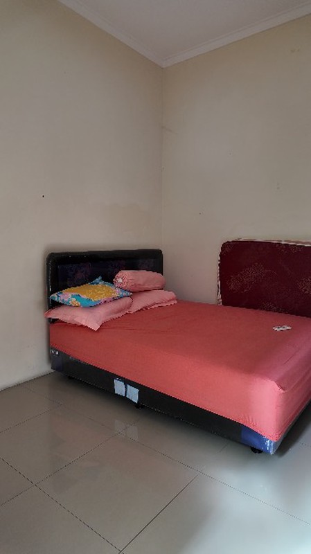 Rumah 2 Lantai Siap Huni Puri Surya Jaya Cluster New Vancouver SHM