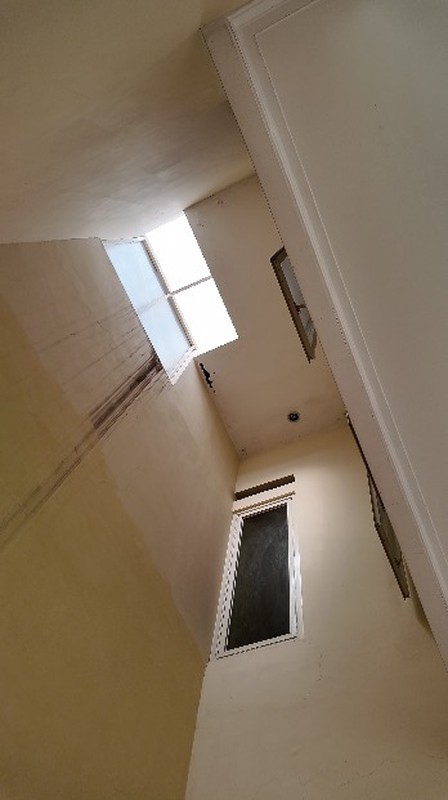 Rumah 2 Lantai Siap Huni Puri Surya Jaya Cluster New Vancouver SHM