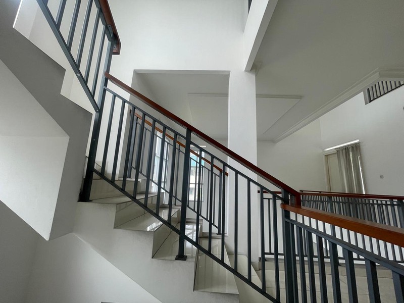 DIJUAL RUMAH perumahan exclusive di lebak Bulus