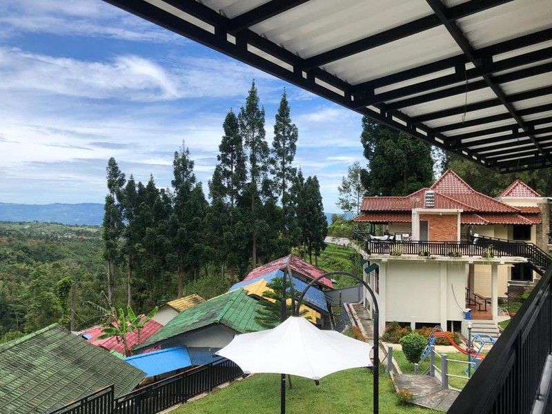 Villa Eksklusif Di Cisaat, Sukabumi