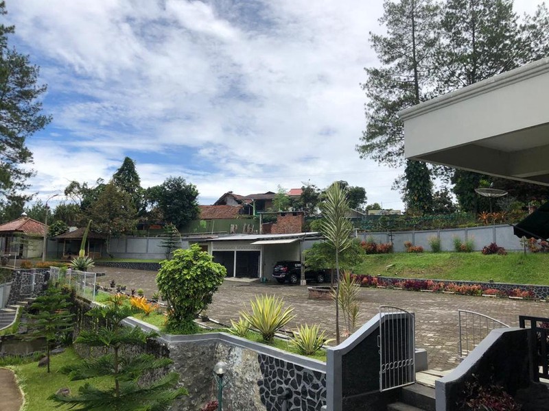 Villa Eksklusif Di Cisaat, Sukabumi