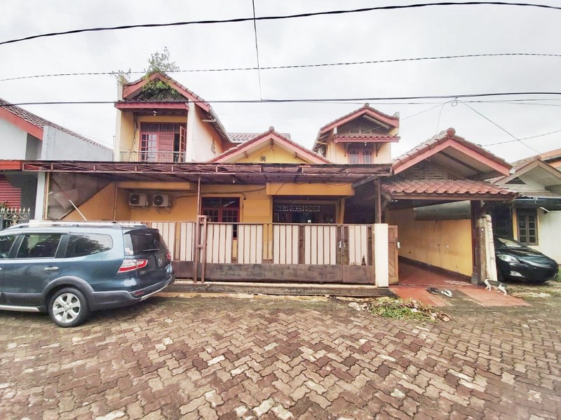 Rumah Lama 2 Lantai. Harga Terjangkau. Di Japos Graha Lestari, Jurang Mangu, Pondok Aren.