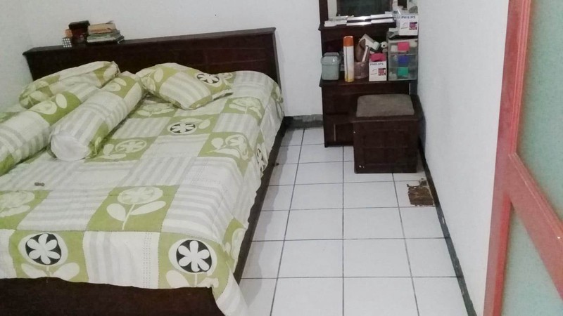 Rumah Lama 2 Lantai. Harga Terjangkau. Di Japos Graha Lestari, Jurang Mangu, Pondok Aren.