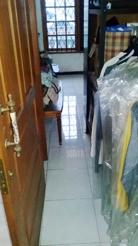 Rumah Lama 2 Lantai. Harga Terjangkau. Di Japos Graha Lestari, Jurang Mangu, Pondok Aren.