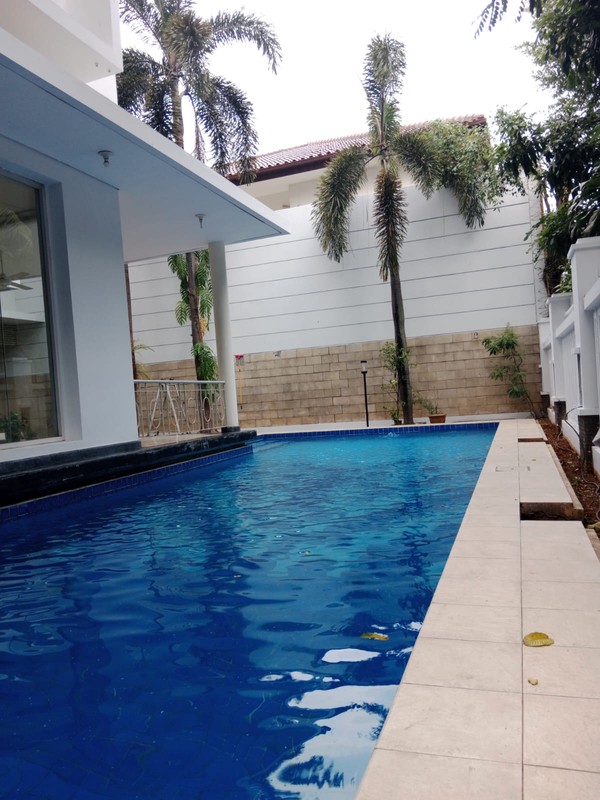 Disewa Beautiful house in pondok indah