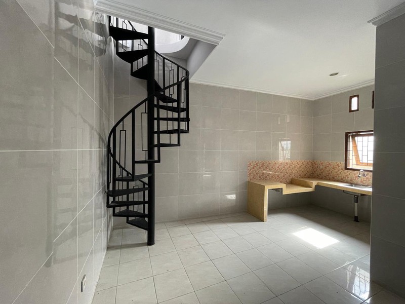 Rumah 2 Lantai Strategis di Sariharjo Sleman Dekat Pusat Bisnis & Kuliner