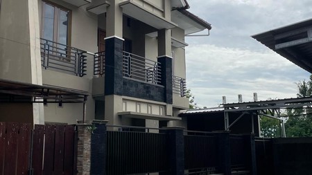 Rumah 2 Lantai Strategis di Sariharjo Sleman Dekat Pusat Bisnis & Kuliner