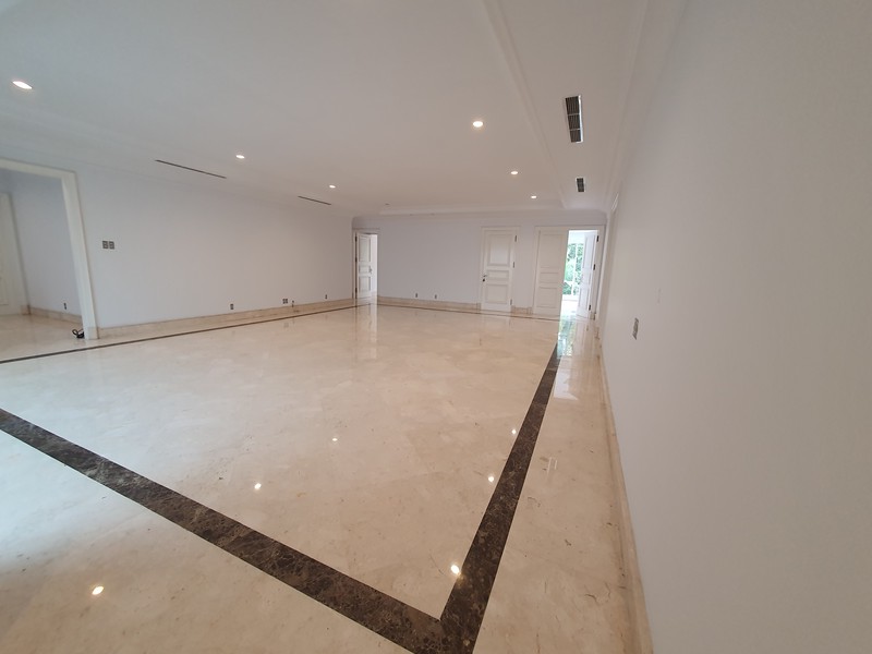 for rent Bright and Luxurious House in Senopati