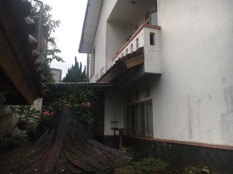 Rumah 2 Lantai Siap Huni Dengan Bonus Bangunan Usaha Terpisah Dari Rumah @Cinere