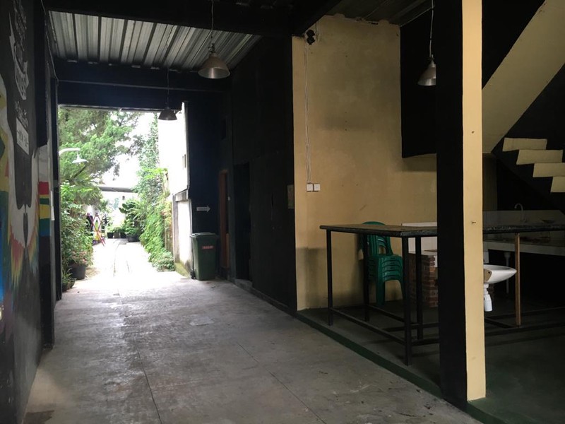 Rumah 2 Lantai Siap Huni Dengan Bonus Bangunan Usaha Terpisah Dari Rumah @Cinere