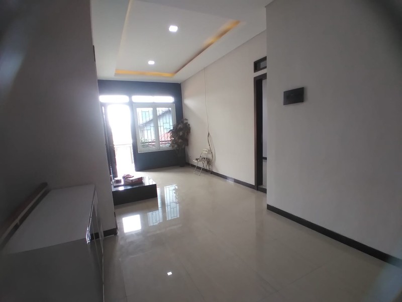 Rumah 2 Lantai di Riung Bandung Cocok Untuk Keluarga Besar
