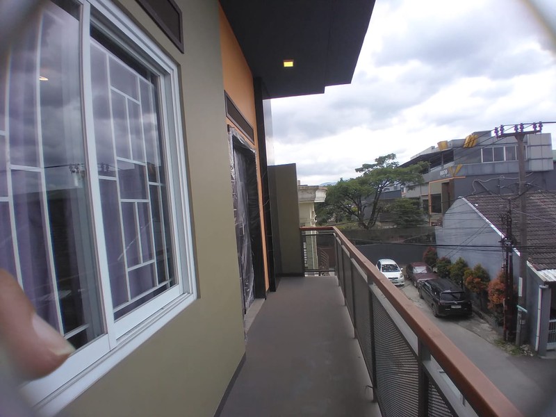 Lokasi Strategis Rumah Kantor 2,5 Lantai di Riung Bandung 