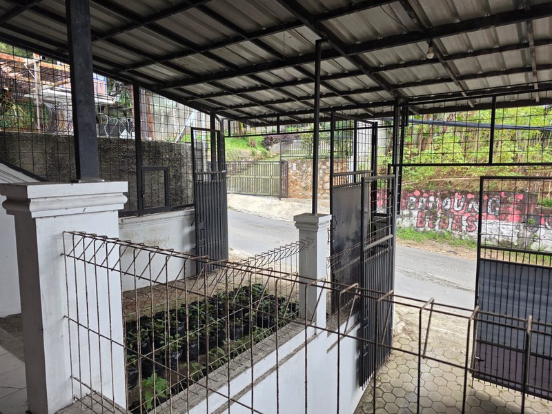 Rumah di Villa Bandung Indah Dekat Tol Cileunyi Bandung