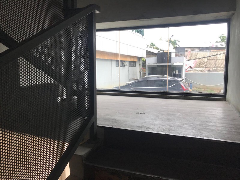 DIJUAL Gedung Perkantoran 4 Lantai di Jl. Dr Saharjo Manggarai Selatan Tebet Jakarta Selatan