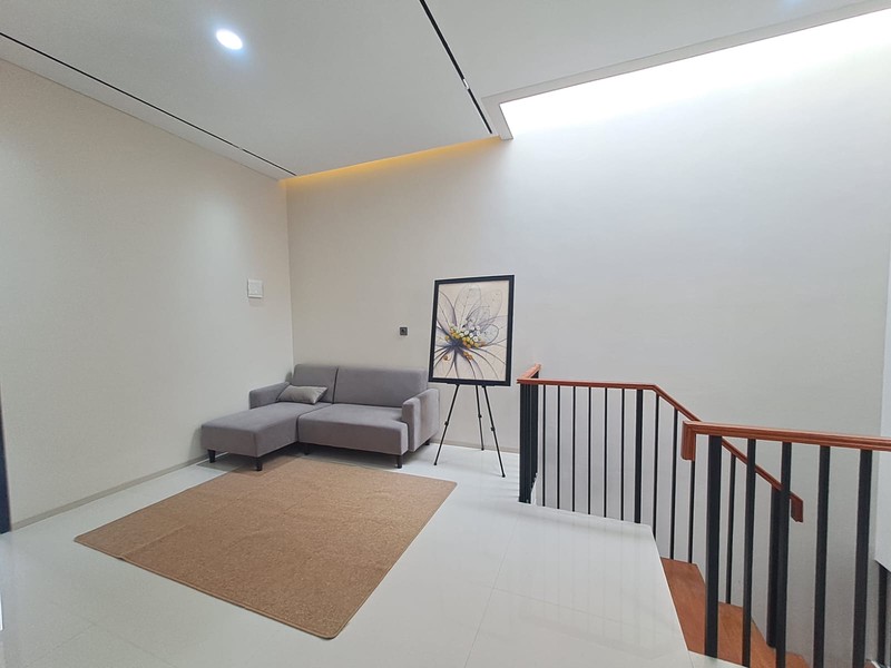 Rumah di Nusa Loka BSD City akses mudah ke Vireya Tanakayu Ciater