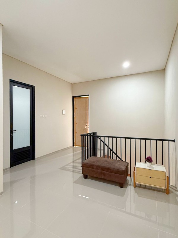 Rumah di Nusa Loka BSD City akses mudah ke Ciater Vireya Tanakayu 