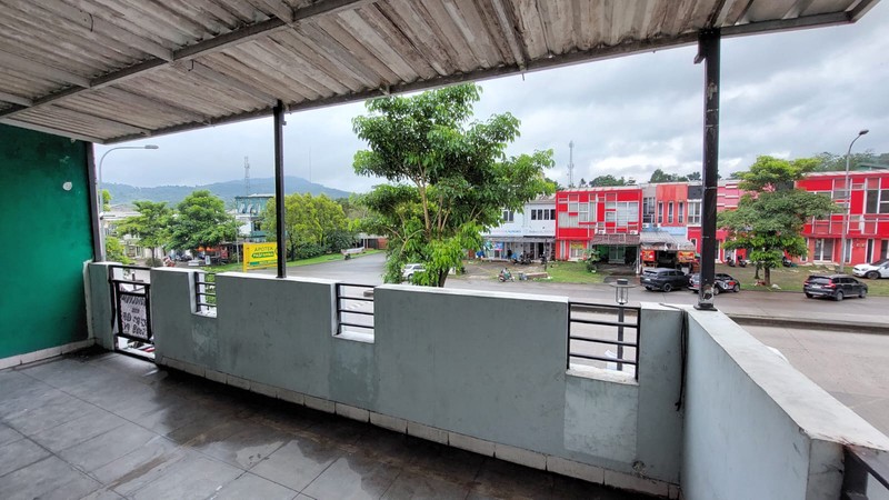 Ruko 3 lantai hook di Jungle Land Avenue, Sentul City, disewakan siap usaha cafe, restoran, kantor, strategis di tepi jalan utama