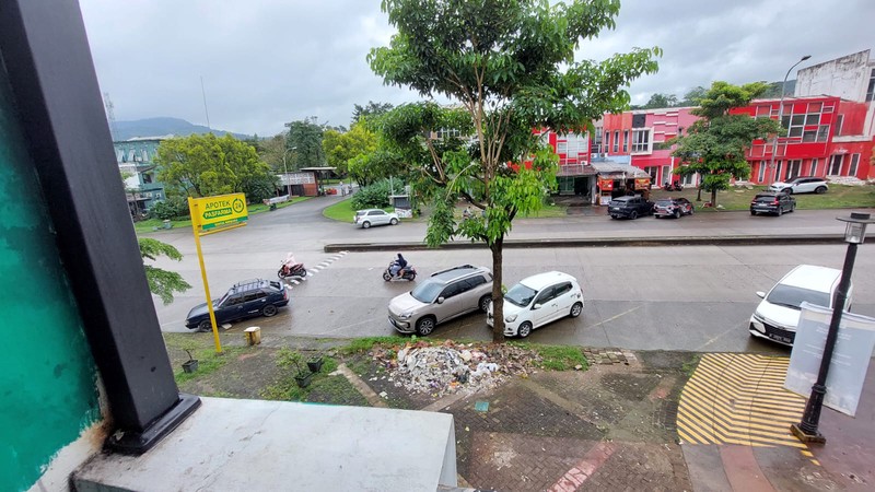 Ruko 3 lantai hook di Jungle Land Avenue, Sentul City, disewakan siap usaha cafe, restoran, kantor, strategis di tepi jalan utama