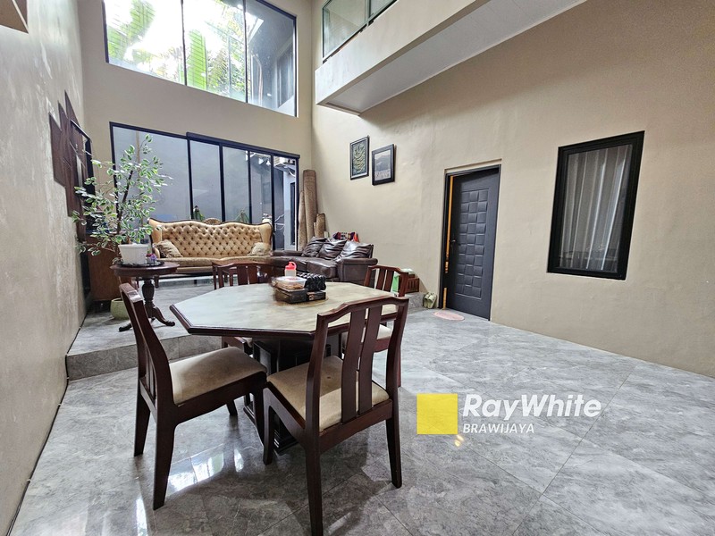 Rumah di Megapolitan Cinere Estate, Siap Huni, 10 menit ke Tol Desari