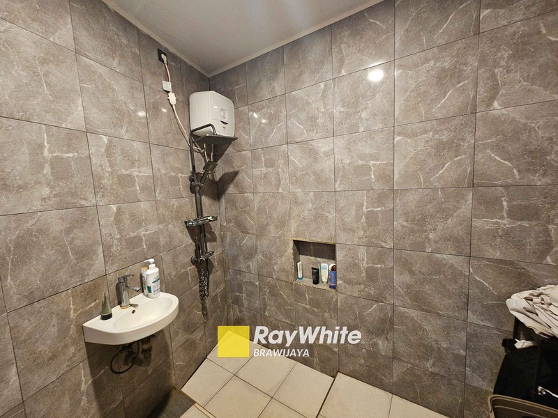 Rumah di Megapolitan Cinere Estate, Siap Huni, 10 menit ke Tol Desari