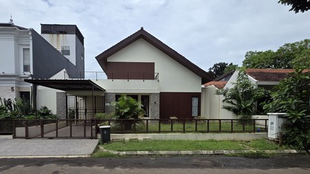 Rumah Bagus Bersih dan Rapi, Siap Huni Asri di Puri Bintaro, Sektor 9