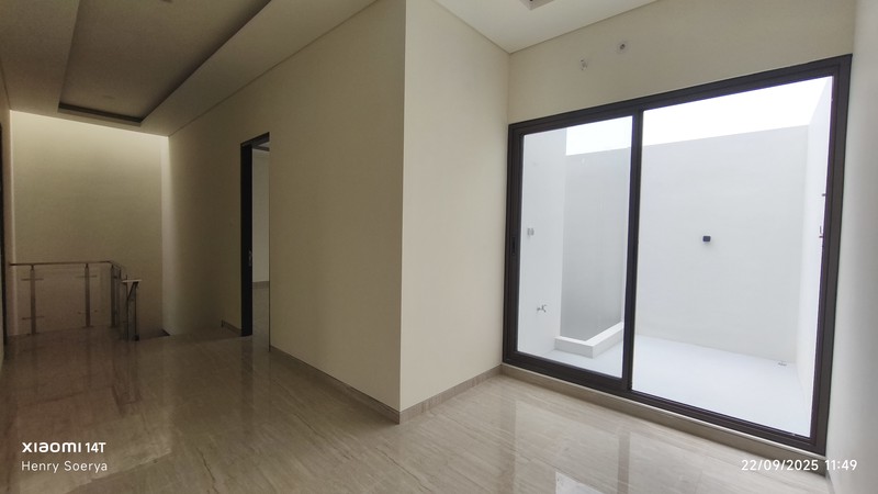 1861. Dijual Rumah Baru International Village Citraland Utama Surabaya Barat 