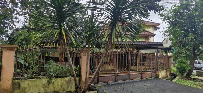 Jarang Ada - Rumah Besar Hoek di Pondok Ranggon Jakarta Timur 