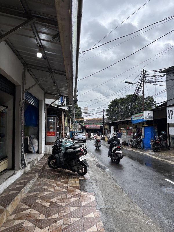 Ruang Usaha di Jl. Cibubur I Ciracas Jakarta Timur 