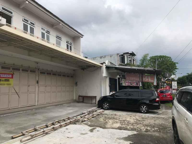 Disewakan Ruko Strategis 2 Lantai di Selokan Mataram Pusat Kuliner & Bisnis Condong Catur