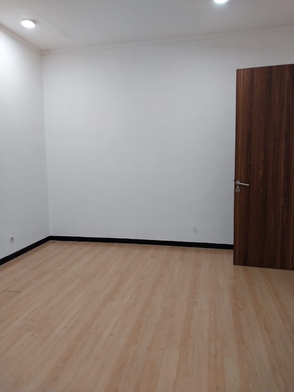 Disewakan Cepat  Rumah Bagus &  Lokasi Strategis 