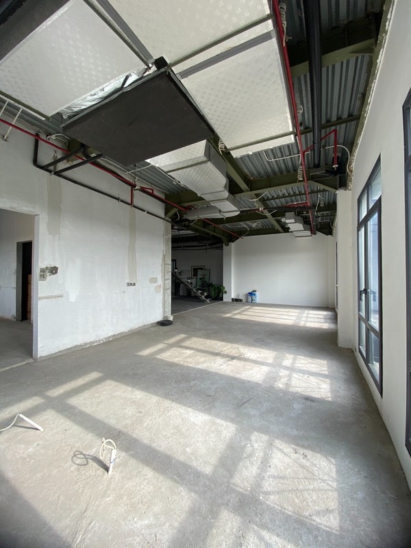 Lebak Bulus Gedung 5 Lantai Luas 1172 + Rooftop selangkah ke MRT