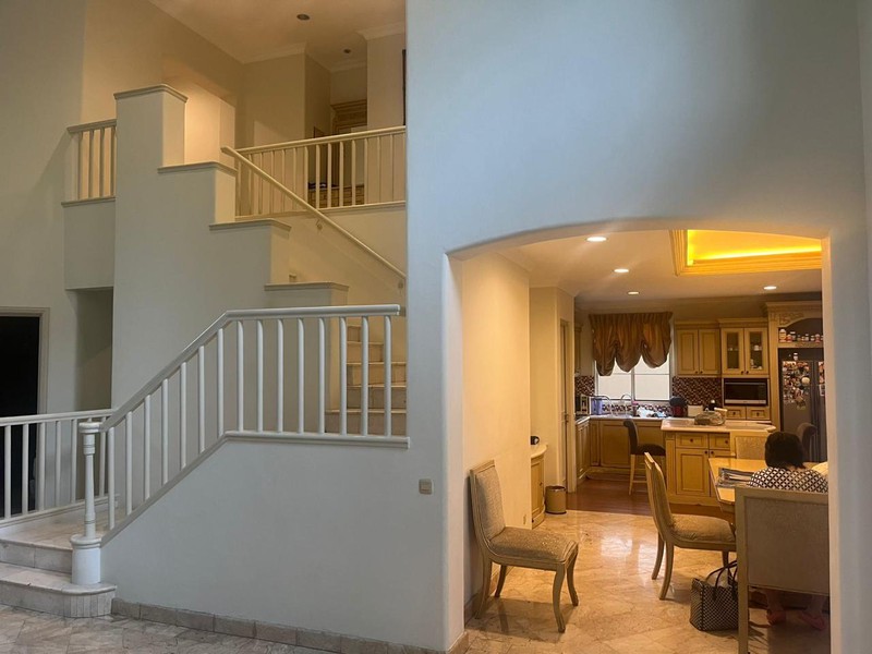 Dijual Rumah Mewah  Dan Siap Huni Di Boulevard Palem Raya , Lippo Karawaci -Tangerang