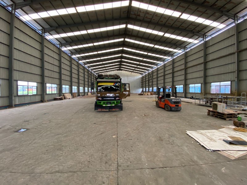 Bekasi tambun gudang pabrik luas 2000 posisi langsung akses tol disewakan dikontrakan