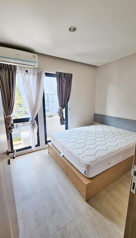 Rumah Cantik siap huni di Tabebuya Cluster Invensihaus BSD City