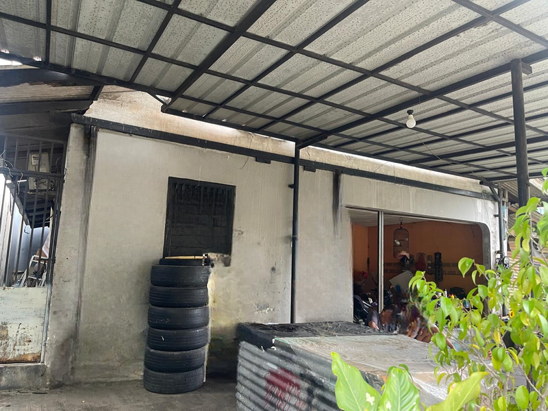 DIJUAL ex bengkel  Hitung harga Tanah di Lebak Bulus