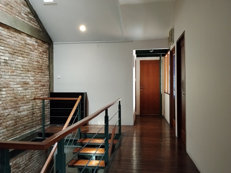 Dijual Gedung Kantor Estetik & Homey Di Bendungan Hilir Tanah Abang