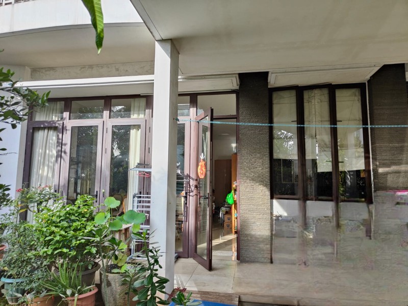 Rumah Siap Huni dan Nyaman di Alam Sutera - dekat Tol Alam Sutera