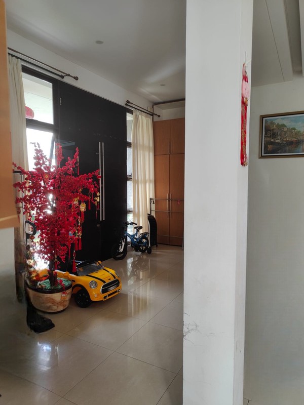 Rumah Siap Huni dan Nyaman di Alam Sutera - dekat Tol Alam Sutera