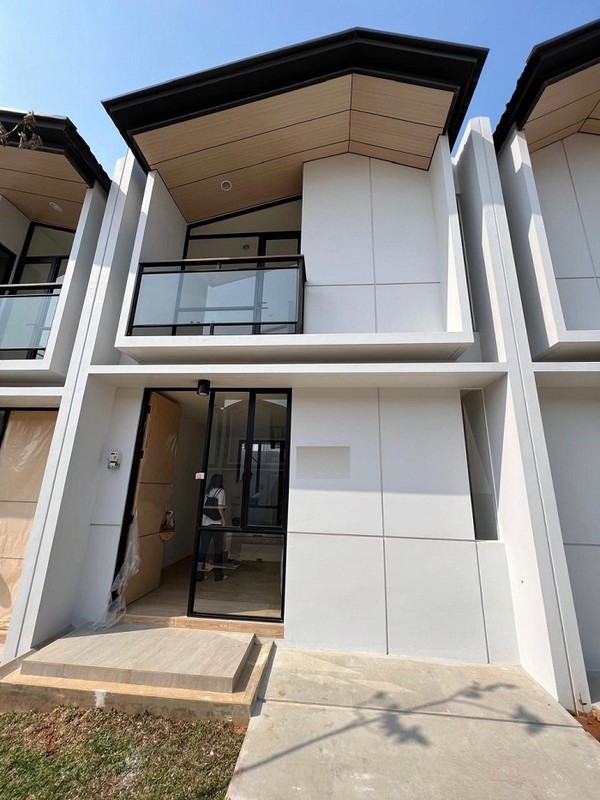 Dijual rumah di Cendana icon estate Lippo karawaci Tangerang