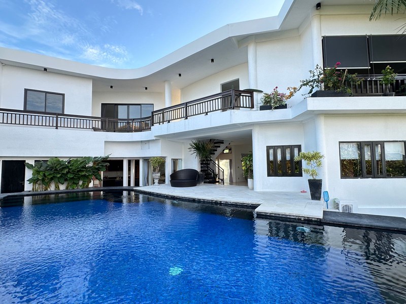 Luxury Villa in Nusa Dua Hills - Bali