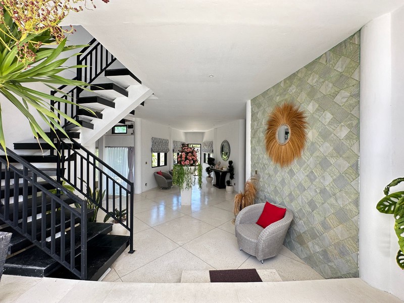 Luxury Villa in Nusa Dua Hills - Bali