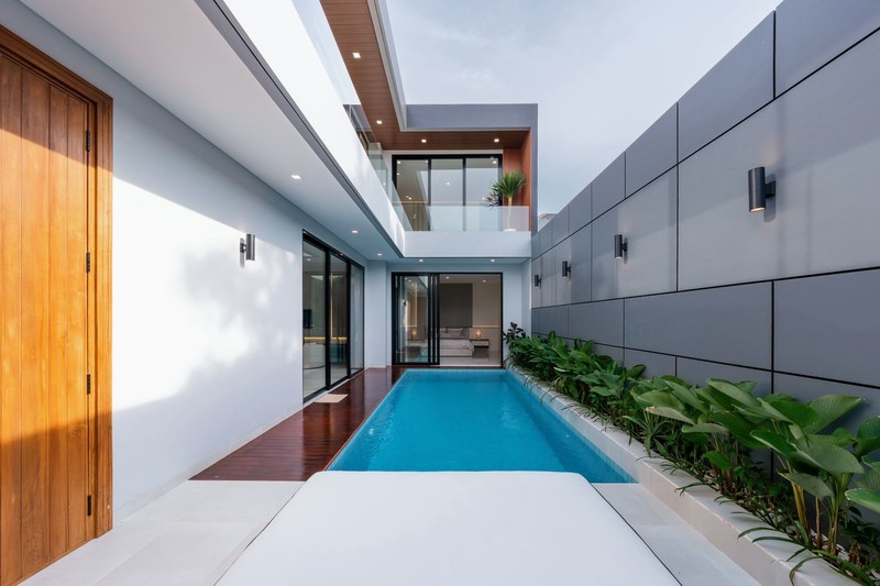 For Sale: Luxurious Modern Villa in Berawa, Canggu