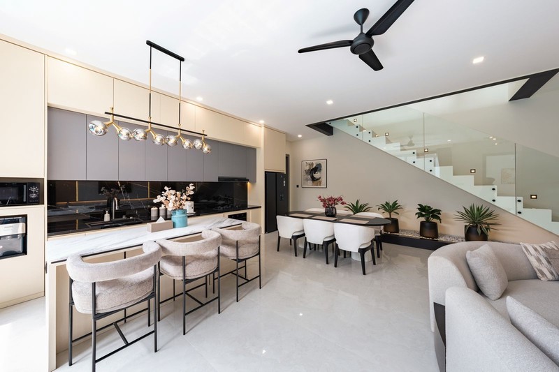 For Sale: Luxurious Modern Villa in Berawa, Canggu