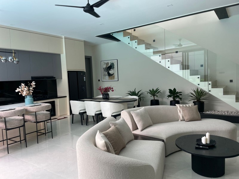 For Sale: Luxurious Modern Villa in Berawa, Canggu